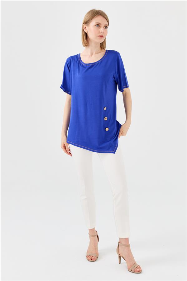 Женская хлопковая футболка с круглым вырезом на деревянной пуговице спереди ярко синяя 