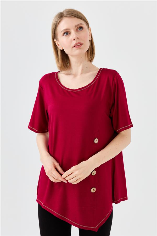 Женская хлопковая футболка с круглым вырезом на деревянной пуговице спереди бордовая 