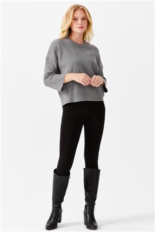 Женский короткий свитер с круглым вырезом и узором ромбы спереди, темно серый