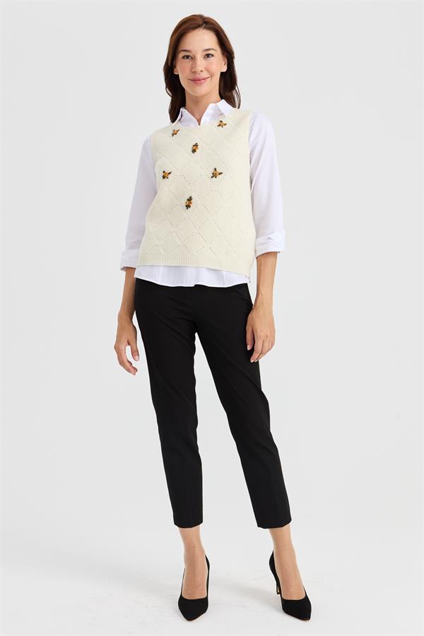 Женский свободный шерстяной свитер с круглым вырезом спереди