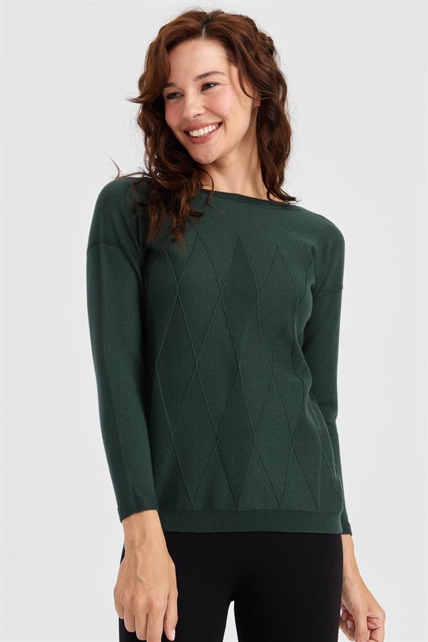 Женский вязаный свитер с круглым вырезом спереди и ромбовидными узорами