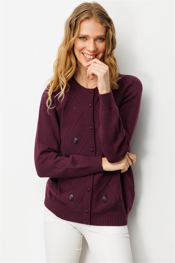 Kadın Sıfır Yaka Önü Baklavalı Nakış İşlemeli Hırka Mürdüm