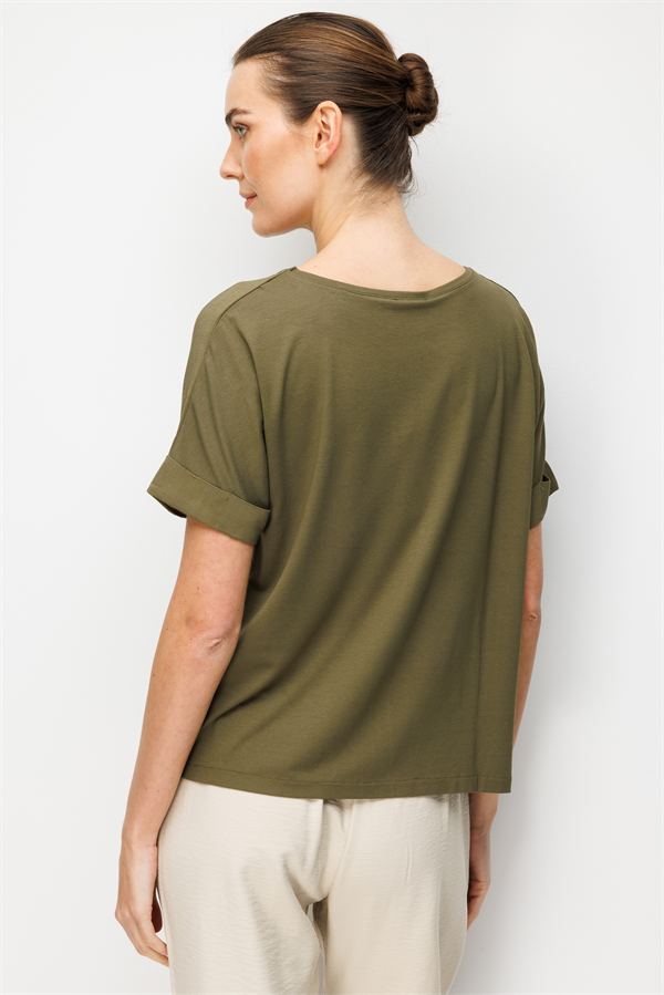 Kadın Sıfır Yaka Önü Boydan Taşlı Düşük Kollu Penye T-shirt Haki
