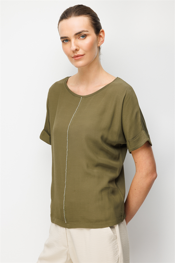 Kadın Sıfır Yaka Önü Boydan Taşlı Düşük Kollu Penye T-shirt Haki