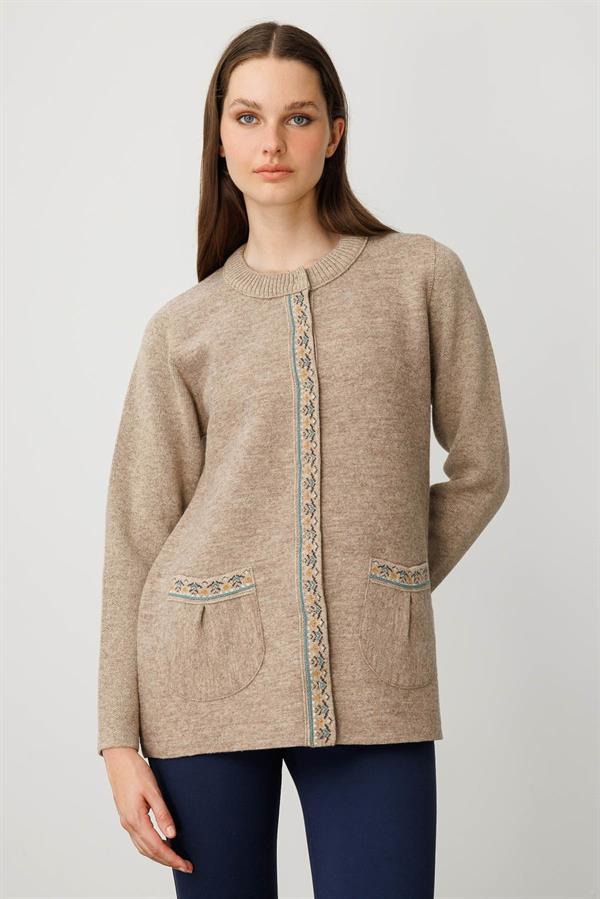 Kadın Sıfır Yaka Önü Keçe Kısa Yün Ceket K.Bej