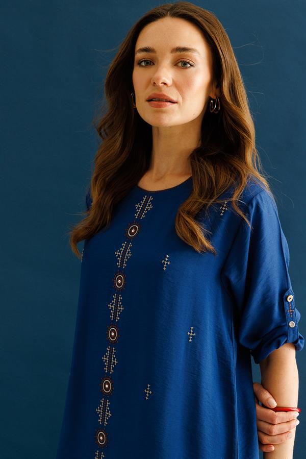 Kadın Sıfır Yaka Önü Nakışlı Elbise İndigo