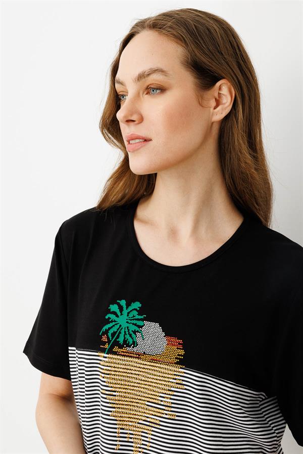 Женская хлопковая футболка с круглым вырезом и пальмовыми стразами спереди черная