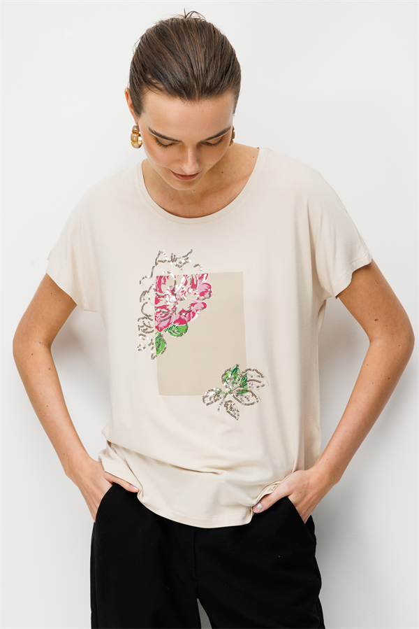 Kadın Sıfır Yaka Önü Payet Güllü Penye T-shirt Bej