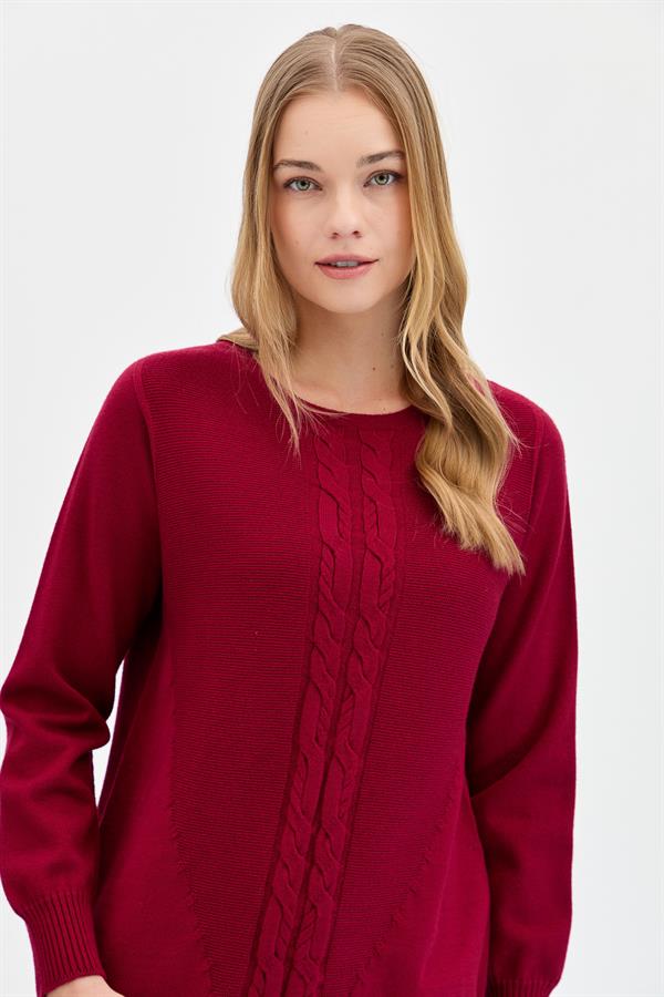 Женский плетеный свитер с круглым вырезом спереди