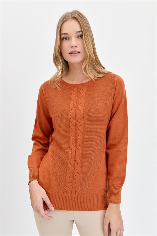 Женский плетеный свитер с круглым вырезом спереди