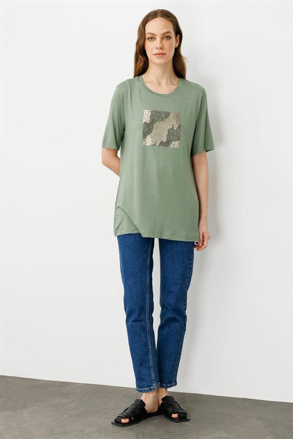 Kadın Sıfır Yaka Önü Taş Baskılı Penye T-shirt Haki