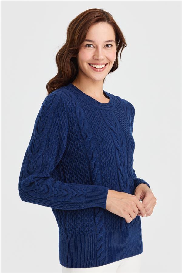 Женский вязаный шерстяной свитер средней длины с нулевым воротником