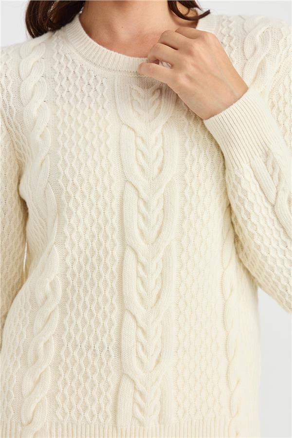 Женский вязаный шерстяной свитер средней длины с нулевым воротником