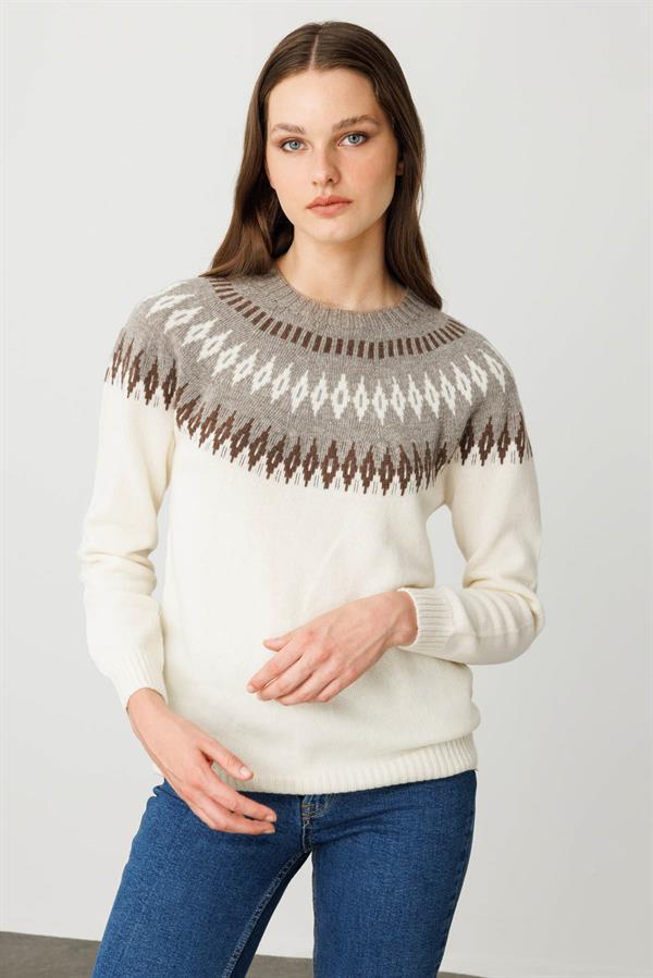 Kadın Sıfır Yaka Robası Baklavalı Yün Kazak Kemik