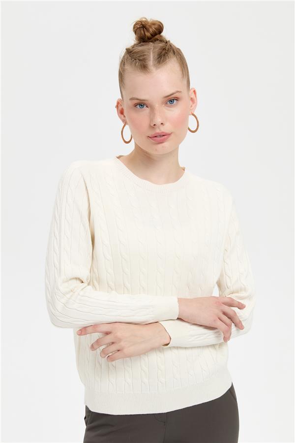 Kadın Sıfır Yaka Saç Örgülü Kazak Kemik