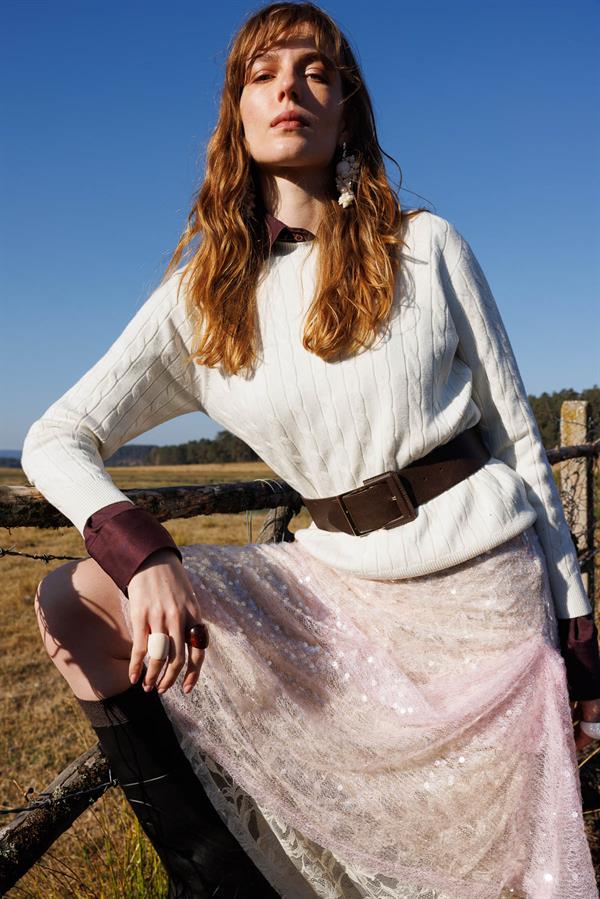 Kadın Sıfır Yaka Saç Örgülü Kazak Kemik