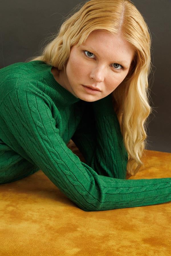 Kadın Sıfır Yaka Saç Örgülü Kazak K.Yosun