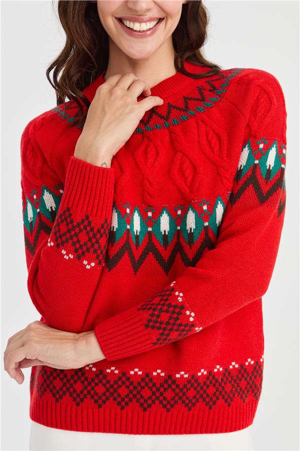 Женский шерстяной свитер с круглым вырезом