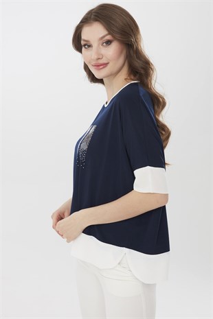 Женская блуза с шифоновыми вставками и круглым вырезом темно синего цвета