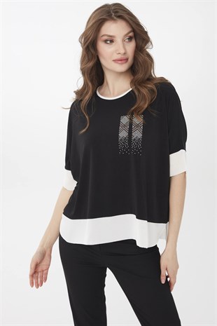 Женская блуза с шифоновыми вставками и круглым вырезом черного цвета