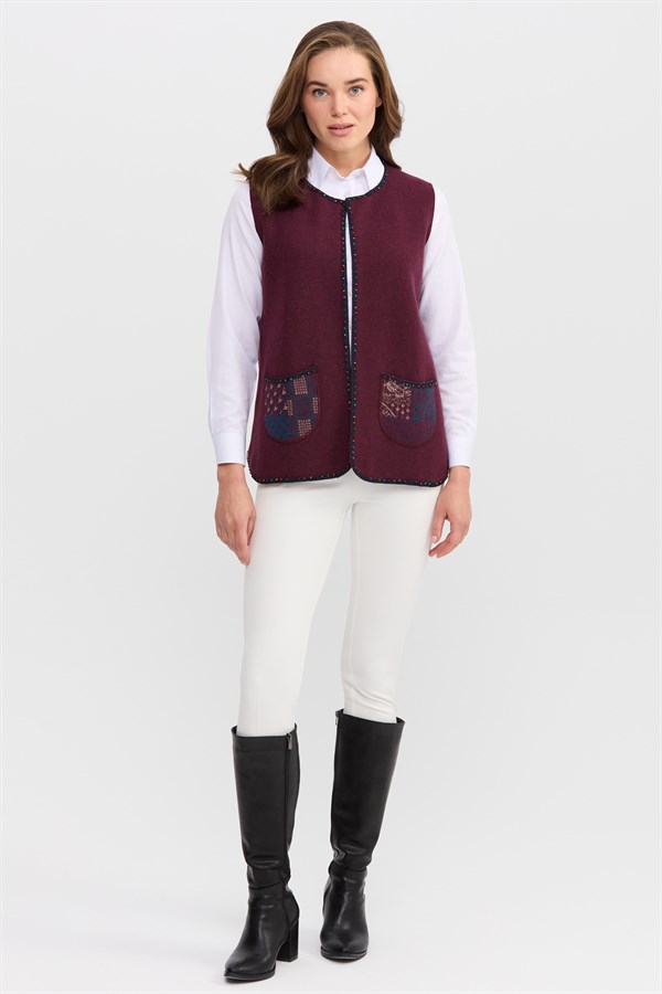 Женский короткий жилет с круглым  вырезом и вышивкой бисером ТЕМНЫЙ ДЭМСОН