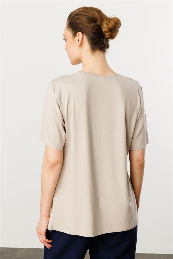Kadın Sıfır Yaka Taş Baskılı Penye T-Shirt Bej