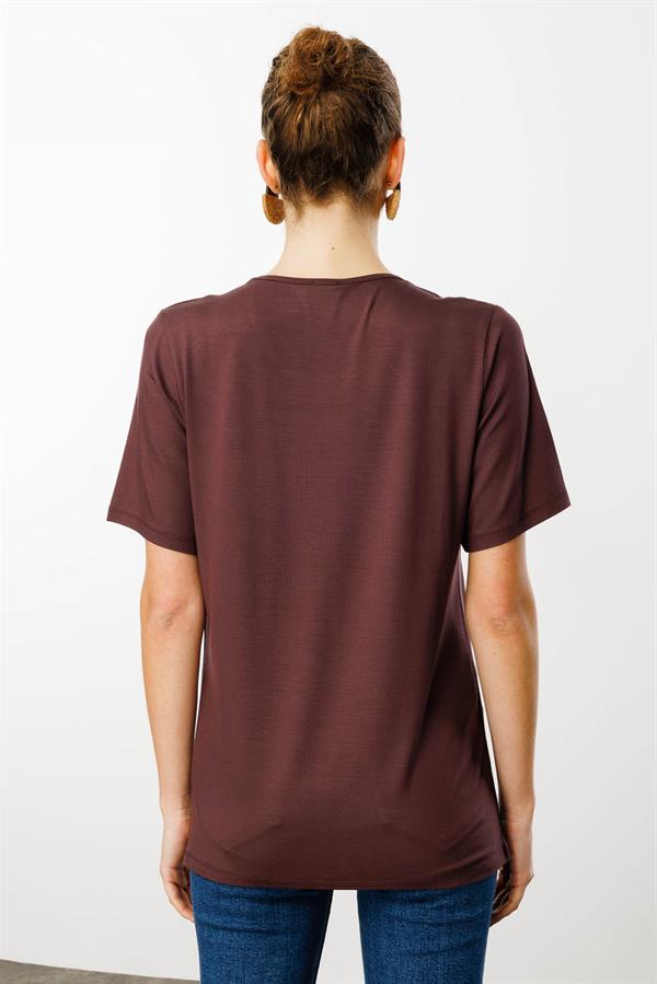 Kadın Sıfır Yaka Taş Baskılı Penye T-Shirt Kahve