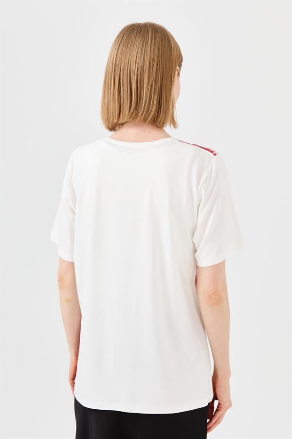 Женская хлопковая футболка с круглым вырезом и стразами цвета слоновой кости