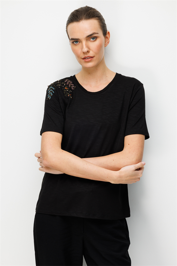 Kadın Sıfır Yaka Tek Omuzu Nakışlı Penye T-shirt Siyah