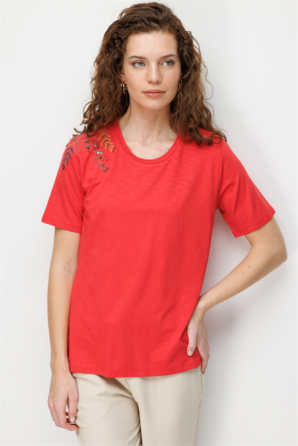 Kadın Sıfır Yaka Tek Omuzu Nakışlı Penye T-shirt Mercan