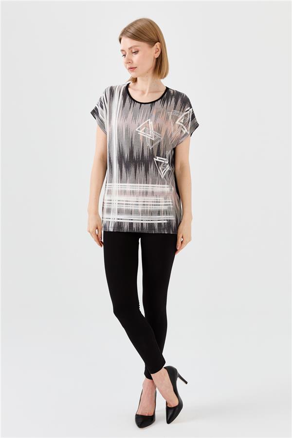 Kadın Sıfır Yaka Üçgen Baskılı Penye T-shirt Siyah