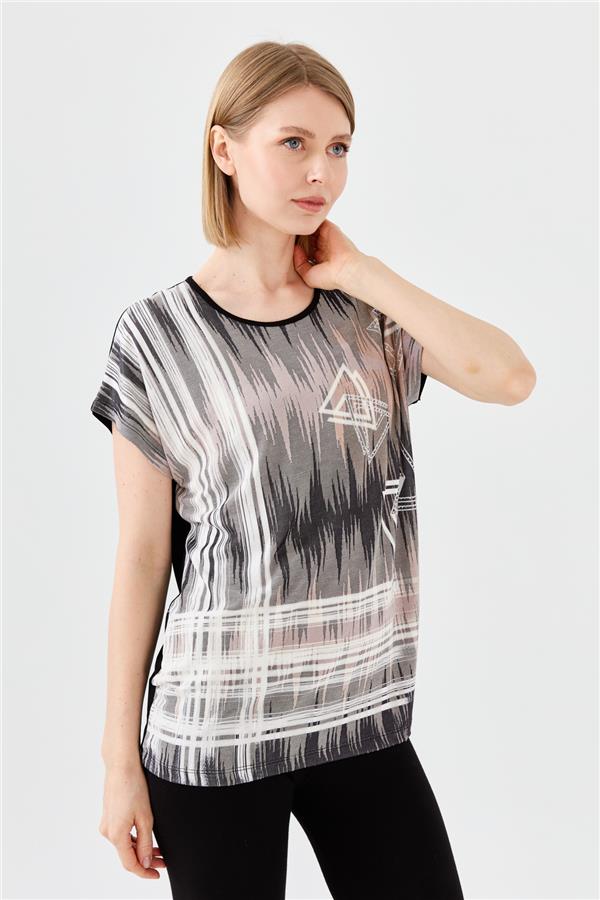 Kadın Sıfır Yaka Üçgen Baskılı Penye T-shirt Siyah