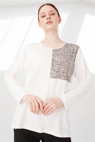 Женский трикотажный пуловер с круглым вырезом и длинным рукавом цвета слоновой кости