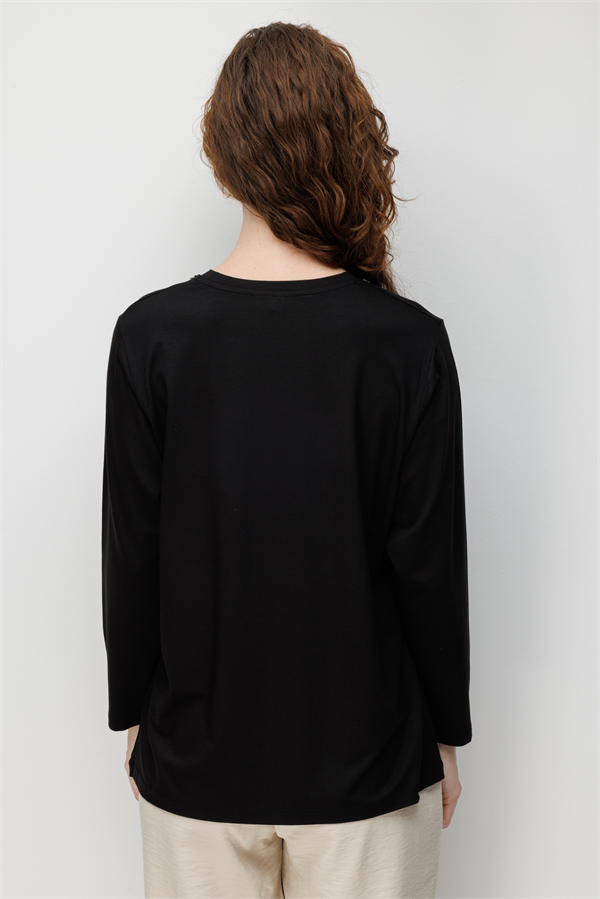 Kadın Sıfır Yaka Yaka Kenarı İşlemeli Penye Bluz Siyah