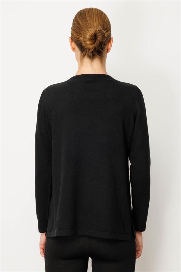 Kadın Sıfır Yaka Yaka Kenarı İşlemeli Yün Bluz Siyah