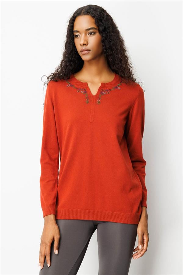 Kadın Sıfır Yaka Yakası Çiçek Nakış İşlemeli Bluz K.Kiremit