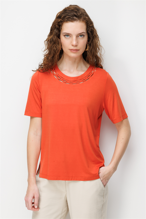 Kadın Sıfır Yaka Yakası Çift Şeritli Taşlı Penye T-shirt Oranj