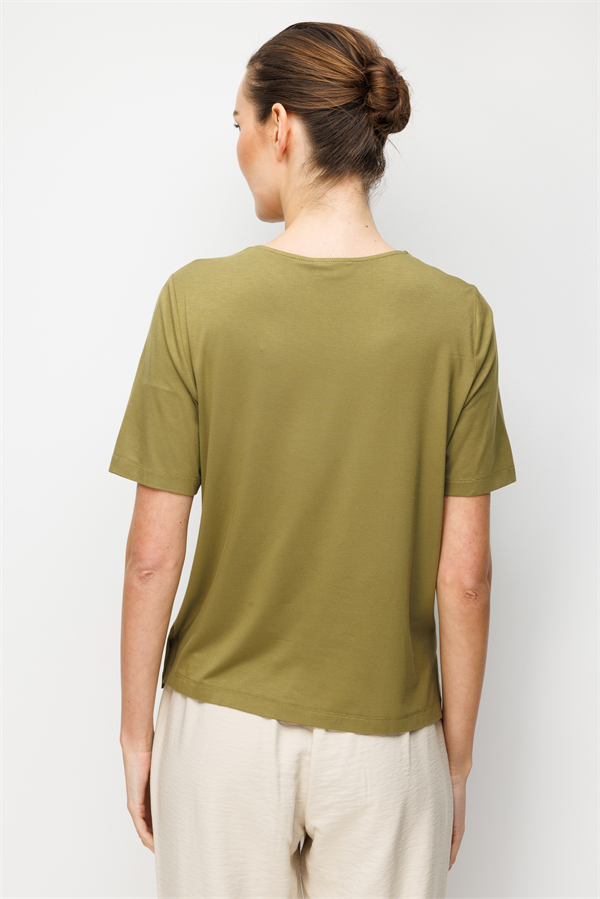 Kadın Sıfır Yaka Yakası Çift Şeritli Taşlı Penye T-shirt Haki
