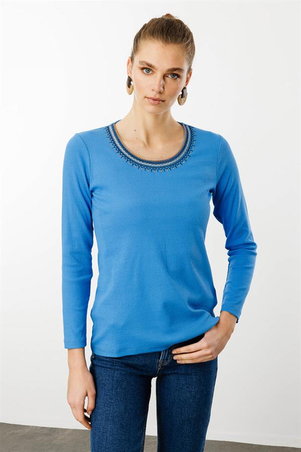 Kadın V Yaka Yakası Nakış İşlemeli Pamuklu Bluz Mavi