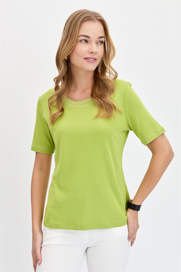 Женская хлопковая футболка с круглым вырезом и вышивкой