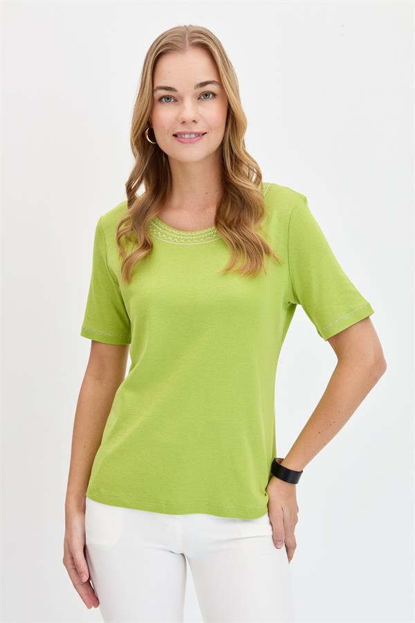 Женская хлопковая футболка с круглым вырезом и вышивкой