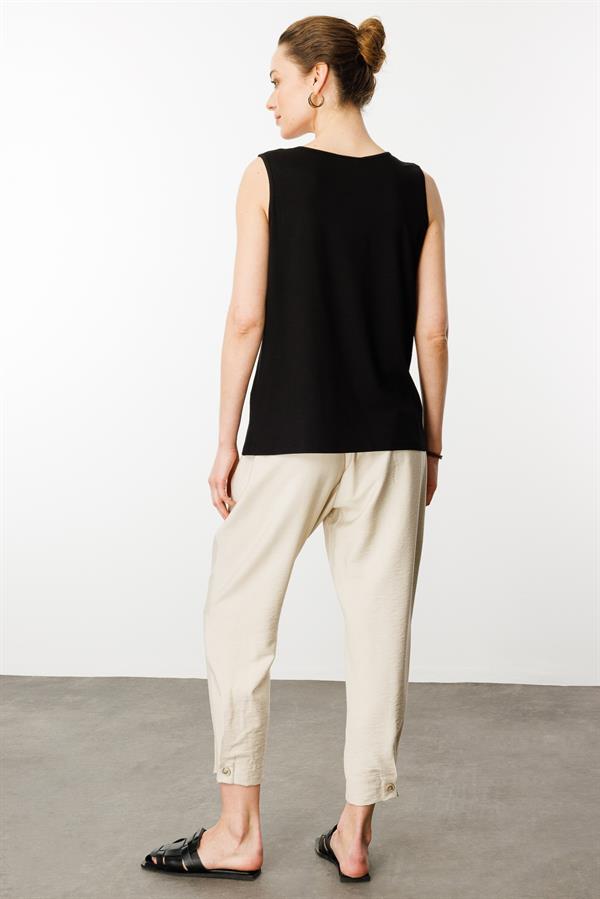 Kadın Sıfır Yaka Yakası Taşlı Askılı T-shirt Siyah