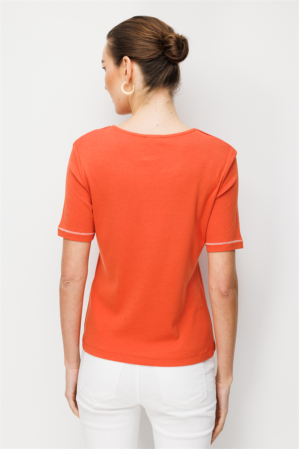 Kadın Sıfır Yaka Yakası ve Kolu İşlemeli Pamuklu Penye T-shirt Portakal