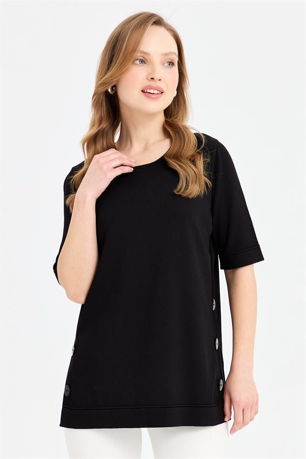 Женская трикотажная блузка с круглым вырезом на пуговицах