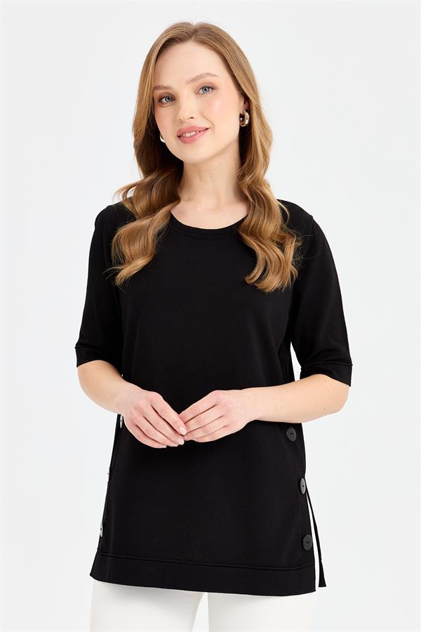 Женская трикотажная блузка с круглым вырезом на пуговицах