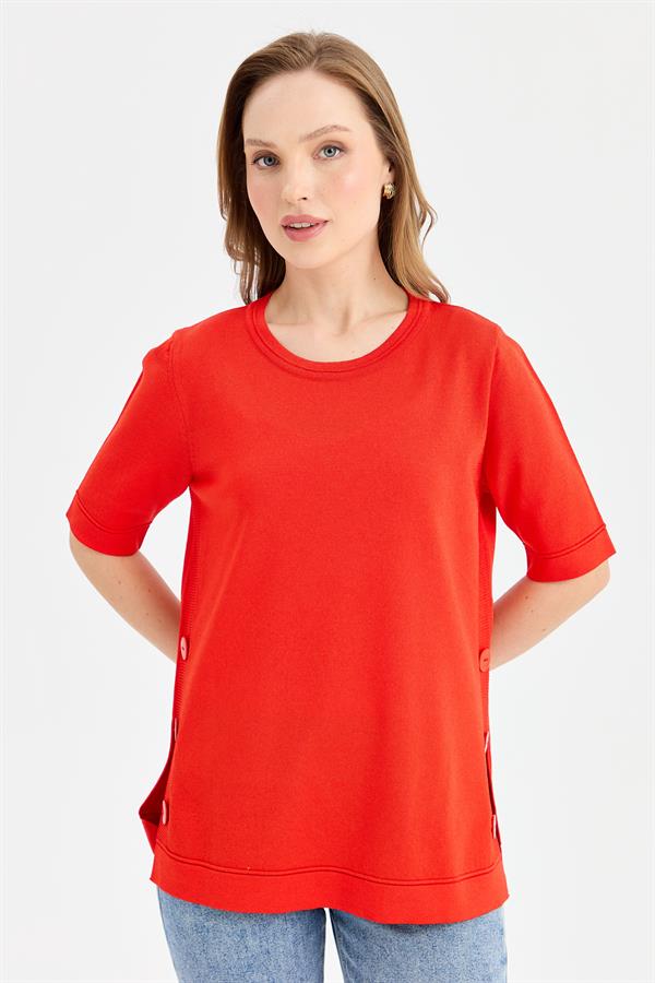 Женская трикотажная блузка с круглым вырезом на пуговицах