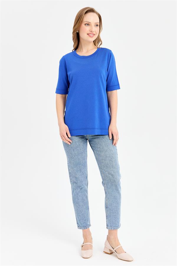 Женская трикотажная блузка с круглым вырезом на пуговицах