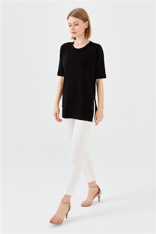 Женская трикотажная летняя блуза с круглым вырезом черная  