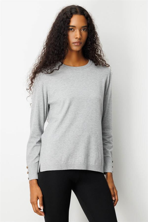 Kadın Sıfır Yaka Yırtmaçlı Yanı Düğmeli Kazak Gri