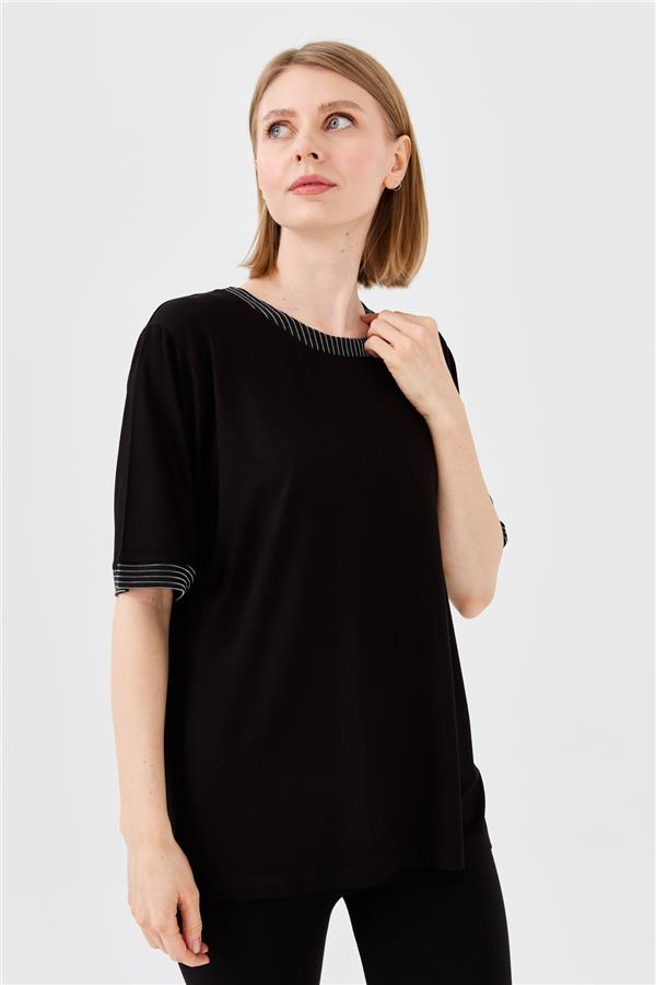 Womens Crew Neck Chain Band Combed T-shirt Black